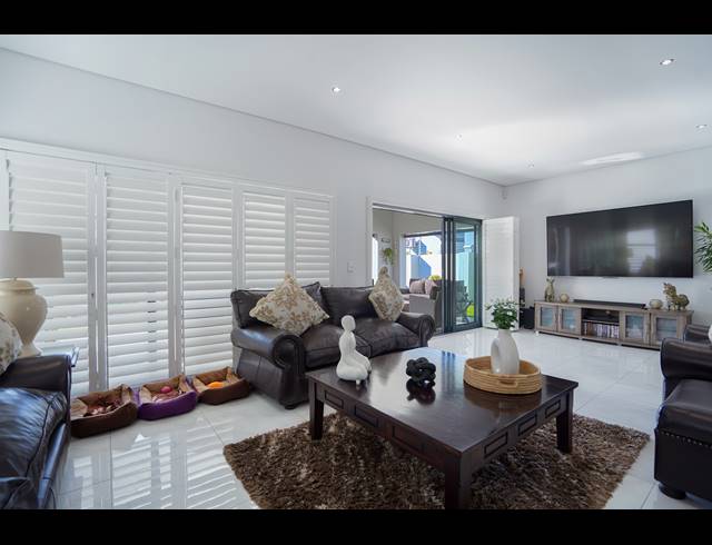 4 BEDROOM HOUSE FOR SALE IN SANDOWN